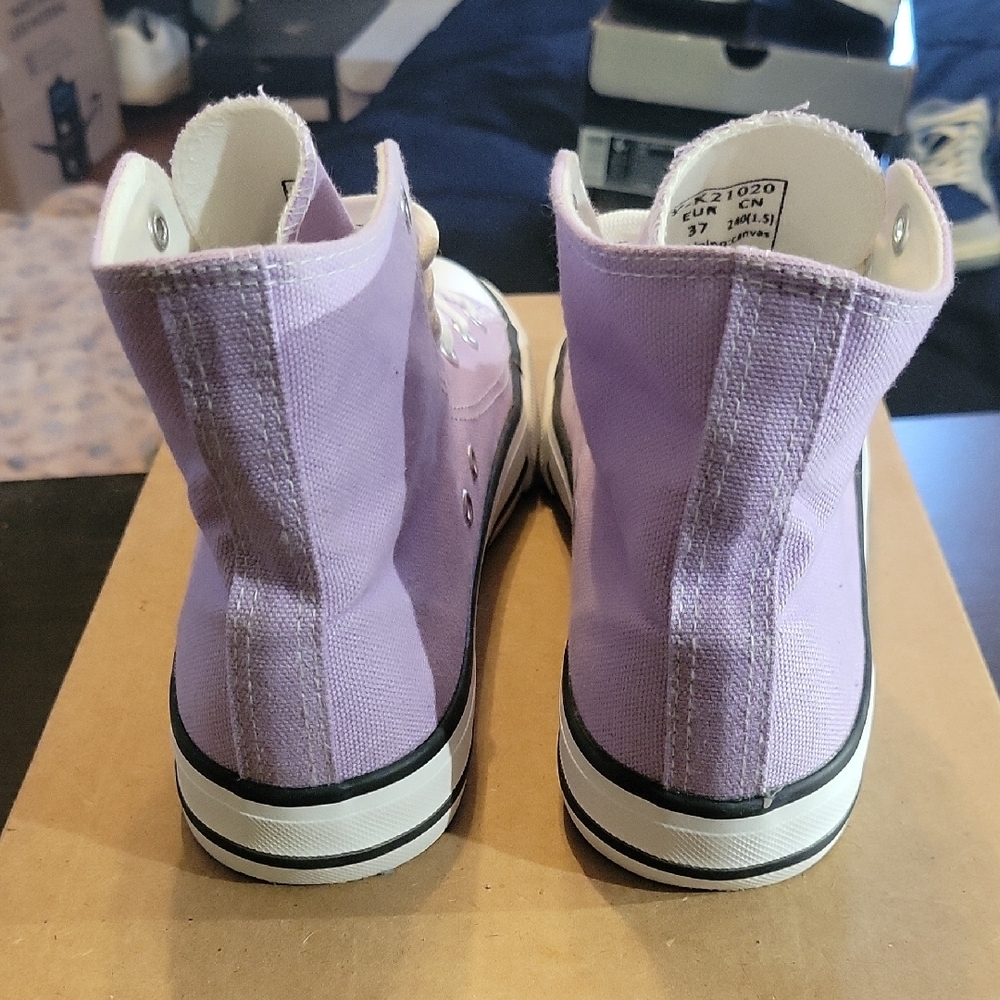 Purple Canvas High-Top Sneakers Womens 6 Boys 4.5 EUC - Picture 5 of 10